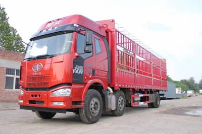 北京一汽解放J6M9.6米前四后四高欄貨車(chē)